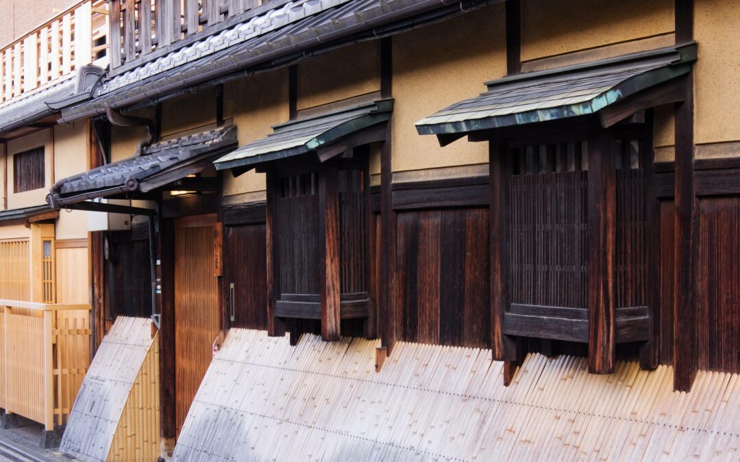 Designing Custom Awnings for Historical Buildings